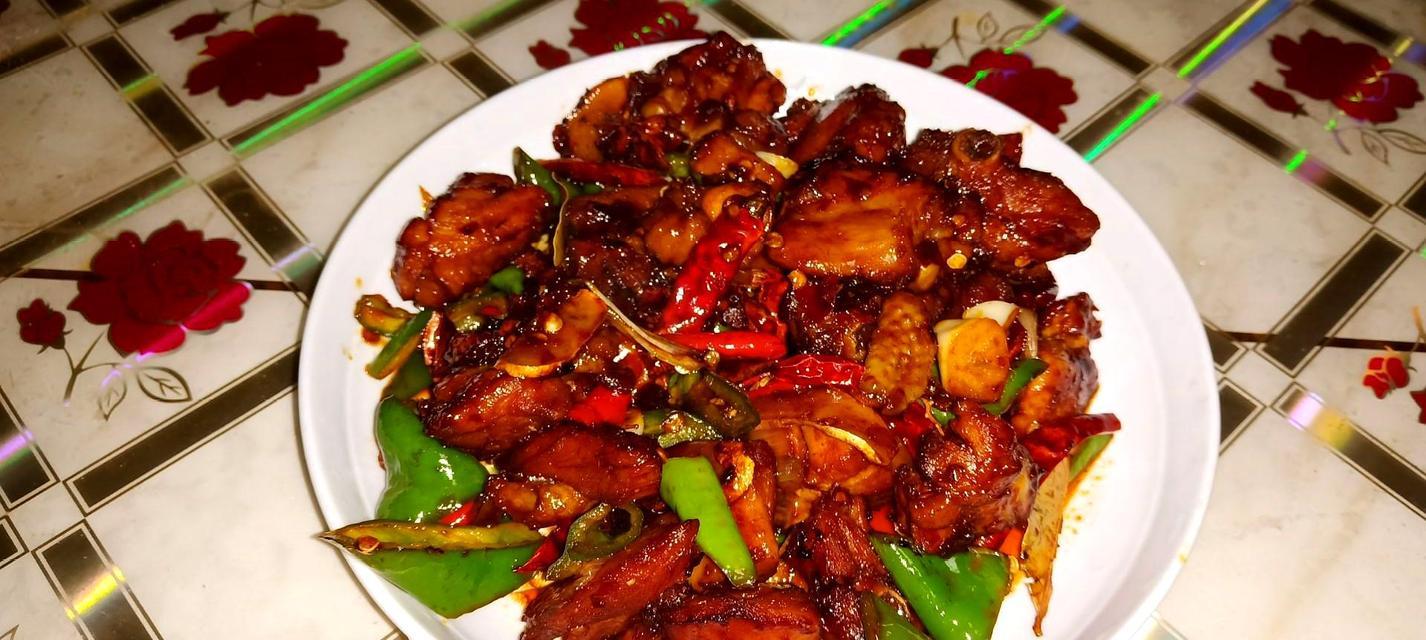 豌豆炒鸡块，美味健康的家常菜（健康鸡肉的搭配之道）
