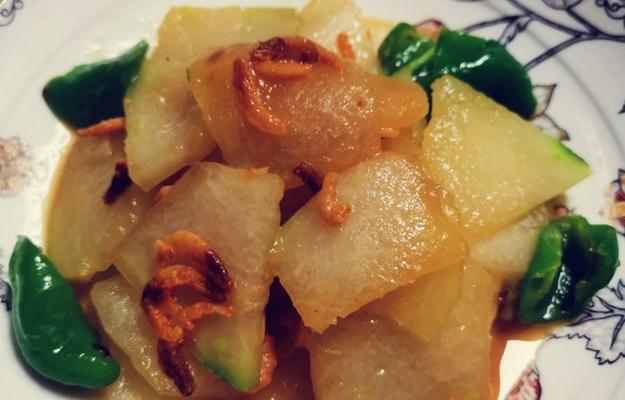 美味豌豆炒冬瓜（家庭厨房也能做出高级餐厅的美食）