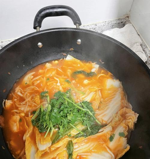 美味娃娃菜肉包的制作方法（手把手教你制作鲜嫩多汁的娃娃菜肉包）