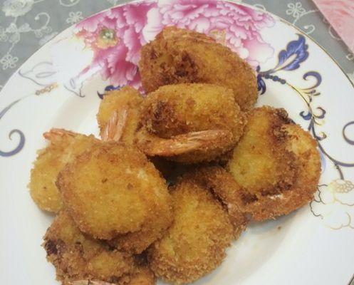 美味可口的土豆虾球（简单易学的家常美食制作方法）