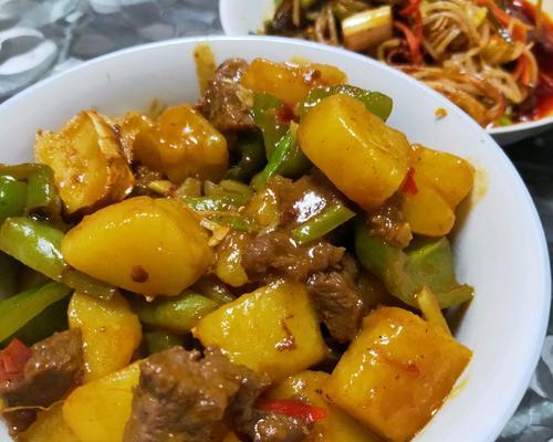 家常美食——土豆烧牛腩（一道营养丰富）