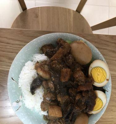 「台式卤肉饭的制作秘诀」（「煮出色香味俱佳的卤肉饭」）