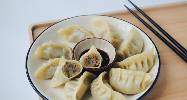 以塔香风味起司饺为主材料的制作方法（学会制作这款美食）