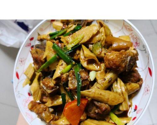 清香可口，营养丰富的笋菇烧面筋（体验素食美味）