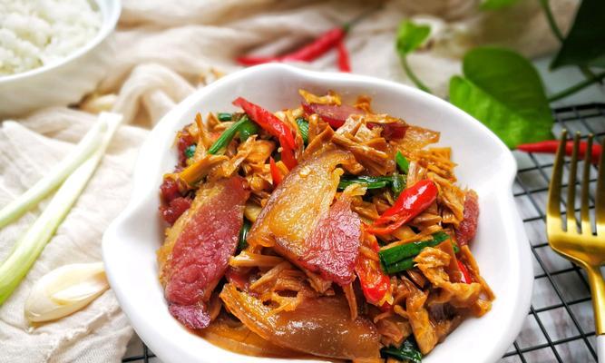 教你如何制作美味的笋干红烧牛肉（荤素搭配）