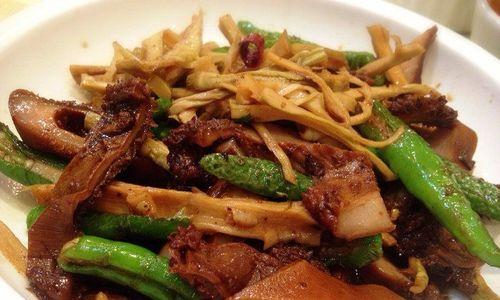 家常小炒之笋干辣椒（辣味十足）