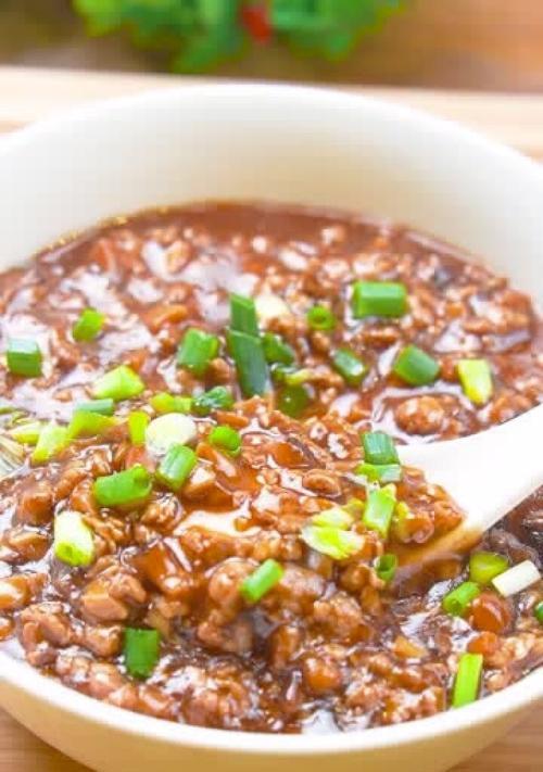 美味健康的碎肉蒸蛋（简单易学的营养早餐）