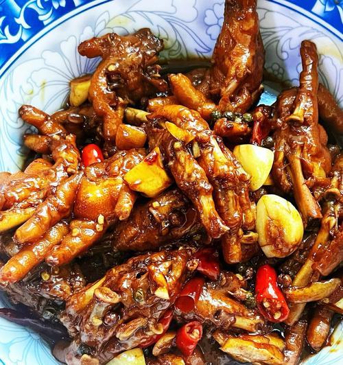 以蒜子陈皮鸡为主题的美食探秘（传统美味的制作方法与调料搭配技巧）