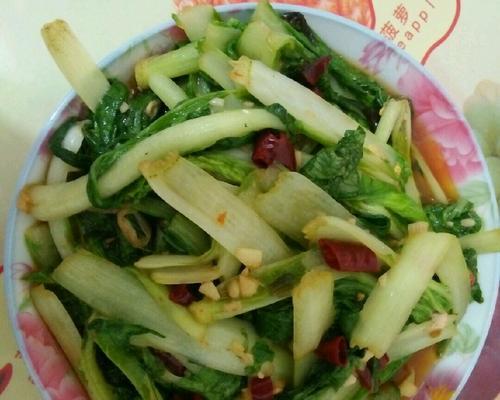 清爽美味的蒜香小青菜（以小青菜为主角的快手菜）