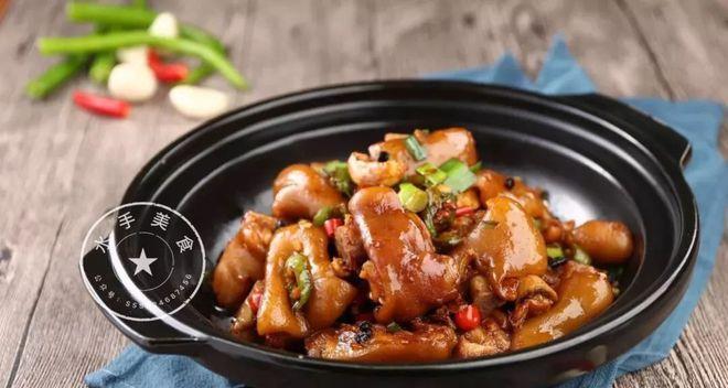 蒜香鲜贝炒乳鸽（如何用鲜贝和乳鸽做出美味佳肴）