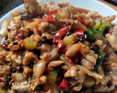 教你做一道美味的蒜香牛蛙（别样美味）