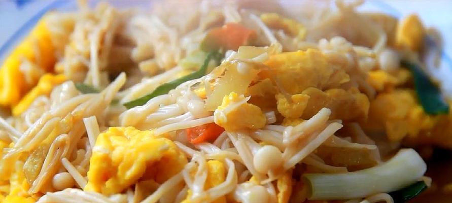 用新鲜的金针菇和香蒜制作营养美味的小食（用新鲜的金针菇和香蒜制作营养美味的小食）