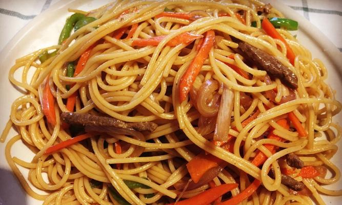 蒜香火腿意大利面的制作方法（美味简单）