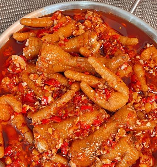 蒜香脆皮鸡爪的制作方法（香辣可口）