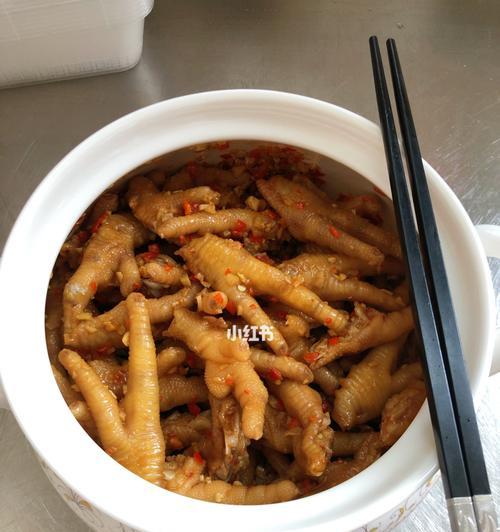 蒜香脆皮鸡爪的制作方法（香辣可口）
