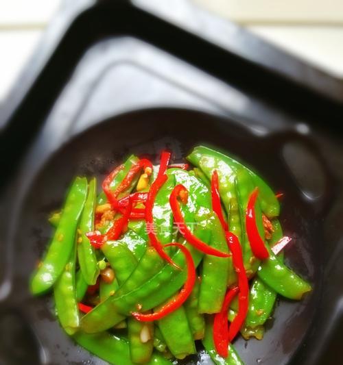 蒜香蚕菜的美味佳肴（用香蒜和蚕菜打造的健康餐点）