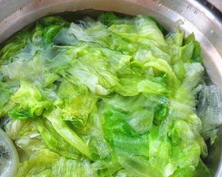 蒜香蚕菜的美味佳肴（用香蒜和蚕菜打造的健康餐点）