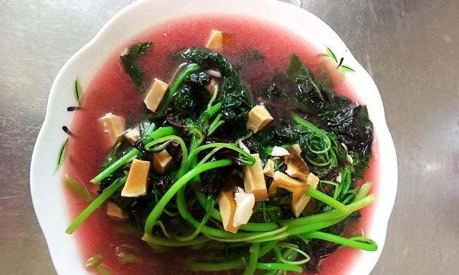 蒜味拌觅菜，清爽美味（香气四溢）
