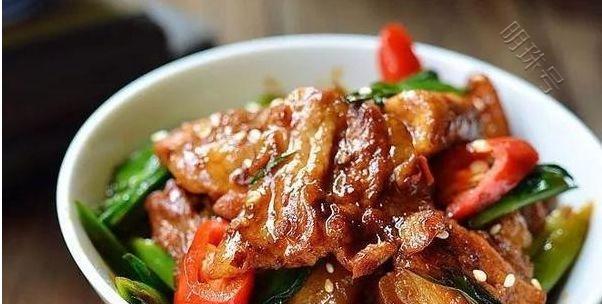 做一道不一样的家常菜，蒜薹盐煎肉（做一道不一样的家常菜）