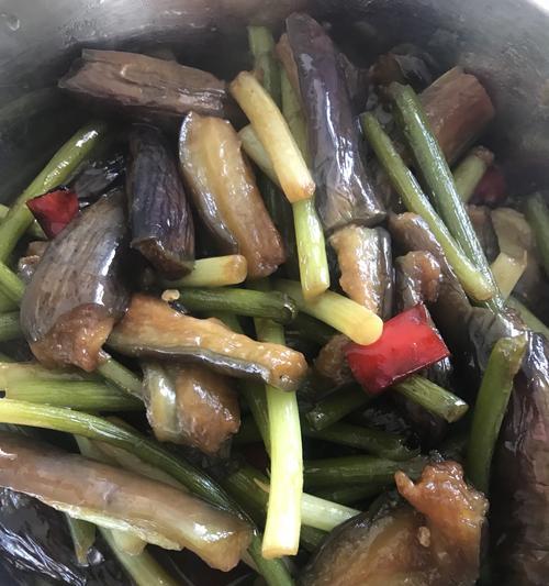 鲜香可口的蒜薹咸菜制作方法（如何制作出口感鲜爽）
