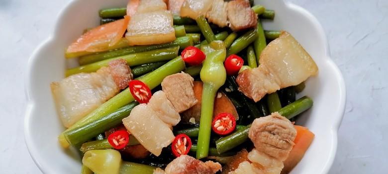 蒜薹五花肉的美食制作