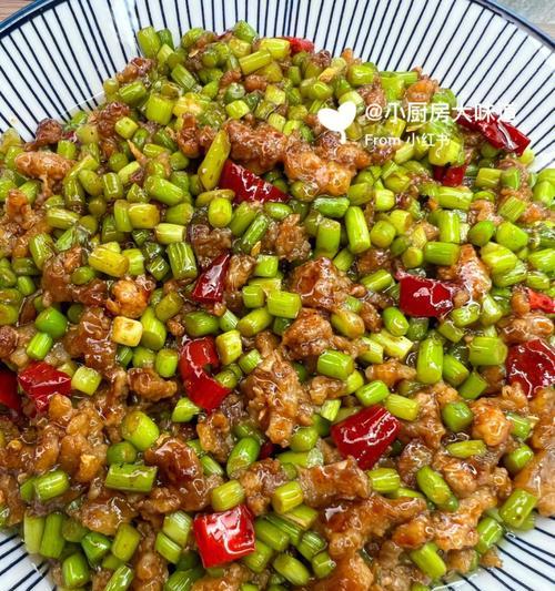 蒜薹肉馅水饺，美味又营养（手把手教你做出口感的蒜薹肉馅水饺）