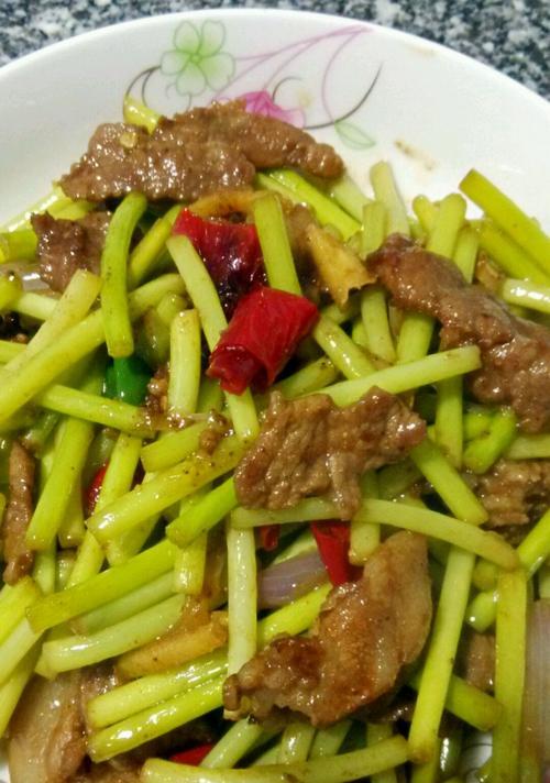 美味又健康，轻松做蒜薹肉片（以蒜薹为主材）