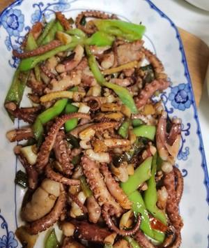 蒜薹炒八带，好吃又营养（家常美食）