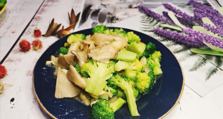 鲜菇素食的健康餐桌（以素食鲜菇炒的多款美味做法）