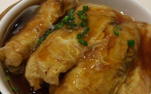 素金菇腐皮卷的制作方法（一道美味的素食佳肴）