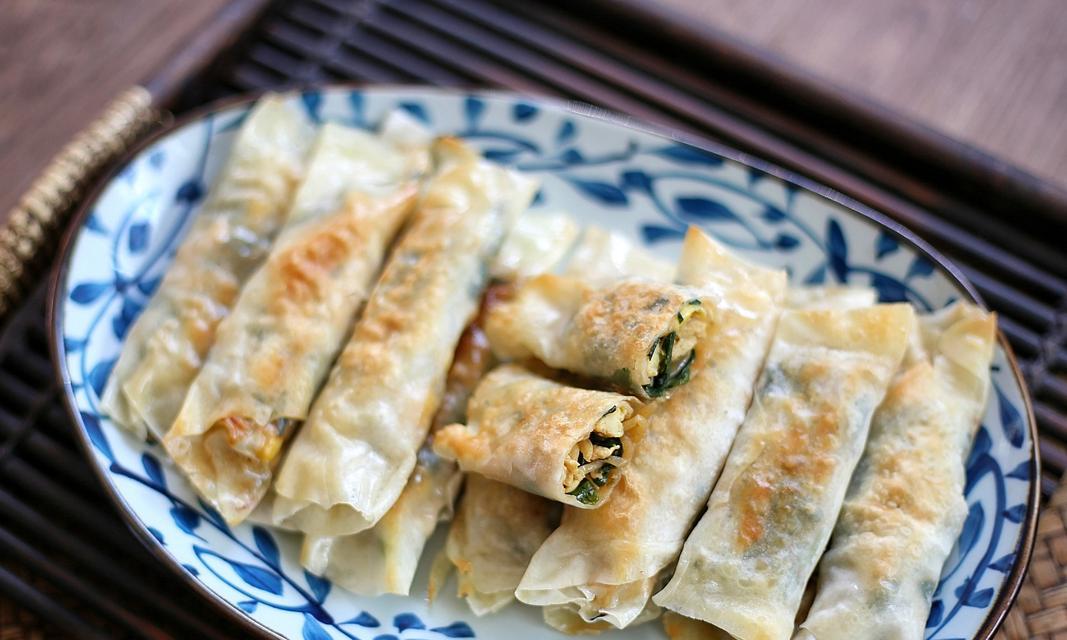 三鲜素春卷的制作方法（家庭厨房里的美味佳肴）