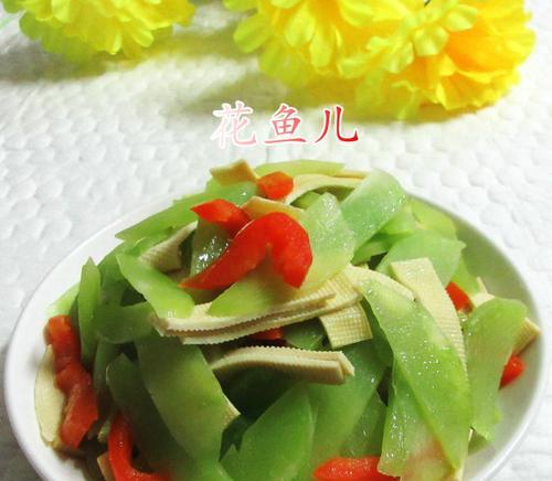 清爽美味的素炒莴笋片（做法简单）