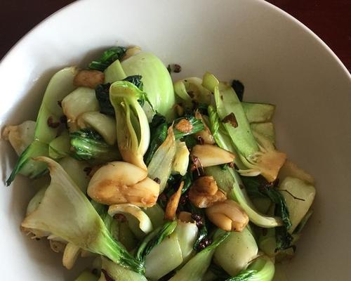 一道简单又美味的素炒上海青菜的做法（以健康为出发点）