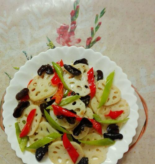 健康莲藕美食——素炒莲藕片（简单易学）