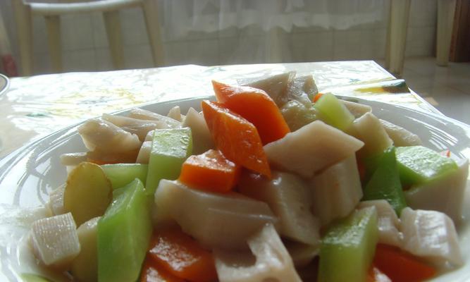 健康莲藕美食——素炒莲藕片（简单易学）