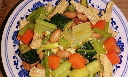 家常素食（腐竹胡萝卜翻炒）