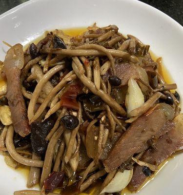 素味十足（教你轻松炒出香味扑鼻的茶树菇）