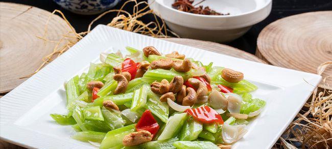 素菜虾仁美食大全（做出口感嫩滑、味道鲜美的素菜虾仁）