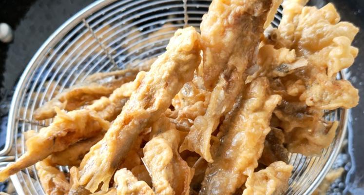 家常小炸鱼做法（用酥炸技巧让小鱼变得更加美味）
