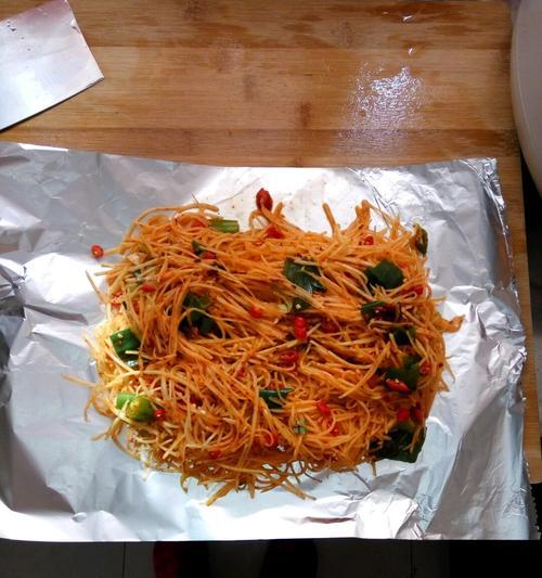 美味可口的酥麻土豆丝（用中式调味品打造的鲜香口感）