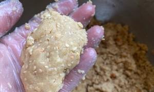 如何制作美味可口的花生酥（以酥到掉渣的经典口感）