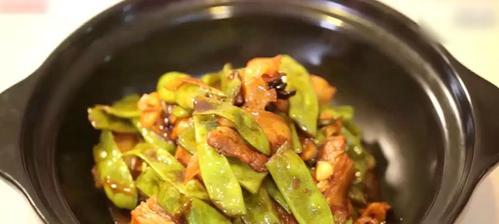 酥巴巴的制作方法（做出口感酥脆的美味小吃）