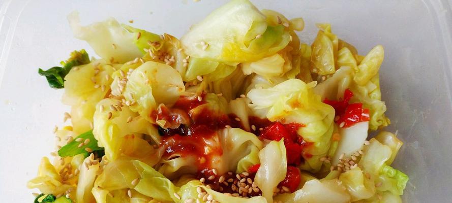 手抓莲花白的制作方法（又香又脆的美食盛宴）
