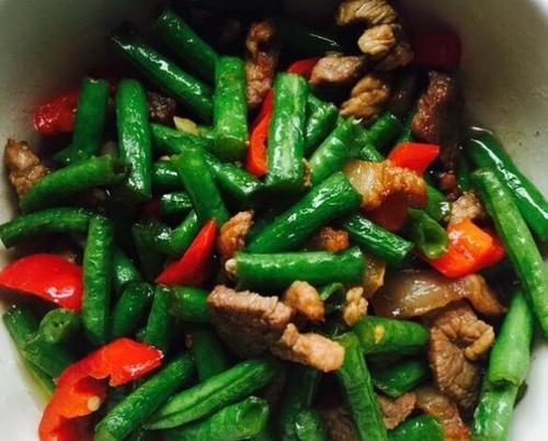手撕豆角炒肉末（家常美食）