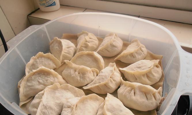 手工蒸饺制作全攻略（一步一步教你制作口感鲜美的手工蒸饺）