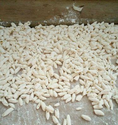 手工麻食的制作技巧（从面团到成品）