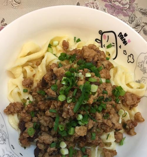 手擀面条的做法（传统手工制作）
