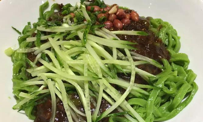 手工制作美味菠菜面片（做法详解）