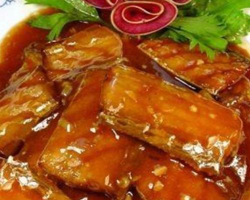 带鱼烹饪的绝佳小妙招（打造口感绝佳的带鱼料理）