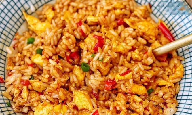 以时蔬松茸炒饭-让营养与美味并存（15个步骤教你做出极致的炒饭佳品）